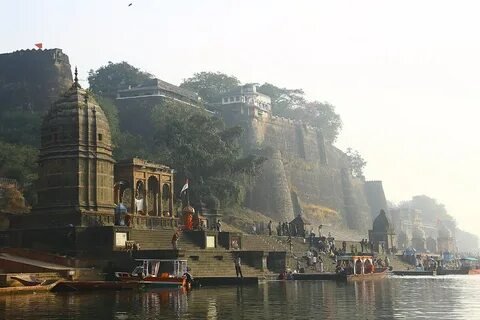 Maheshwar Fort and Temples